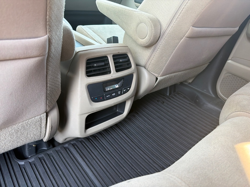 Photo 14 of this HONDA PILOT