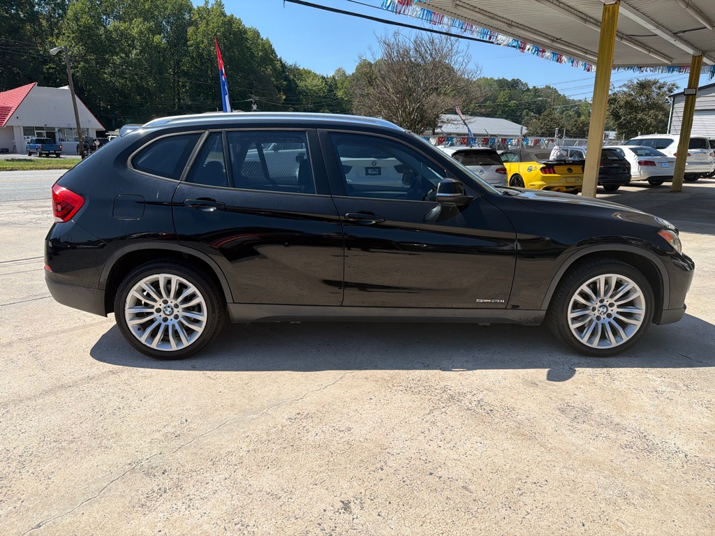 Photo 8 of this BMW X1