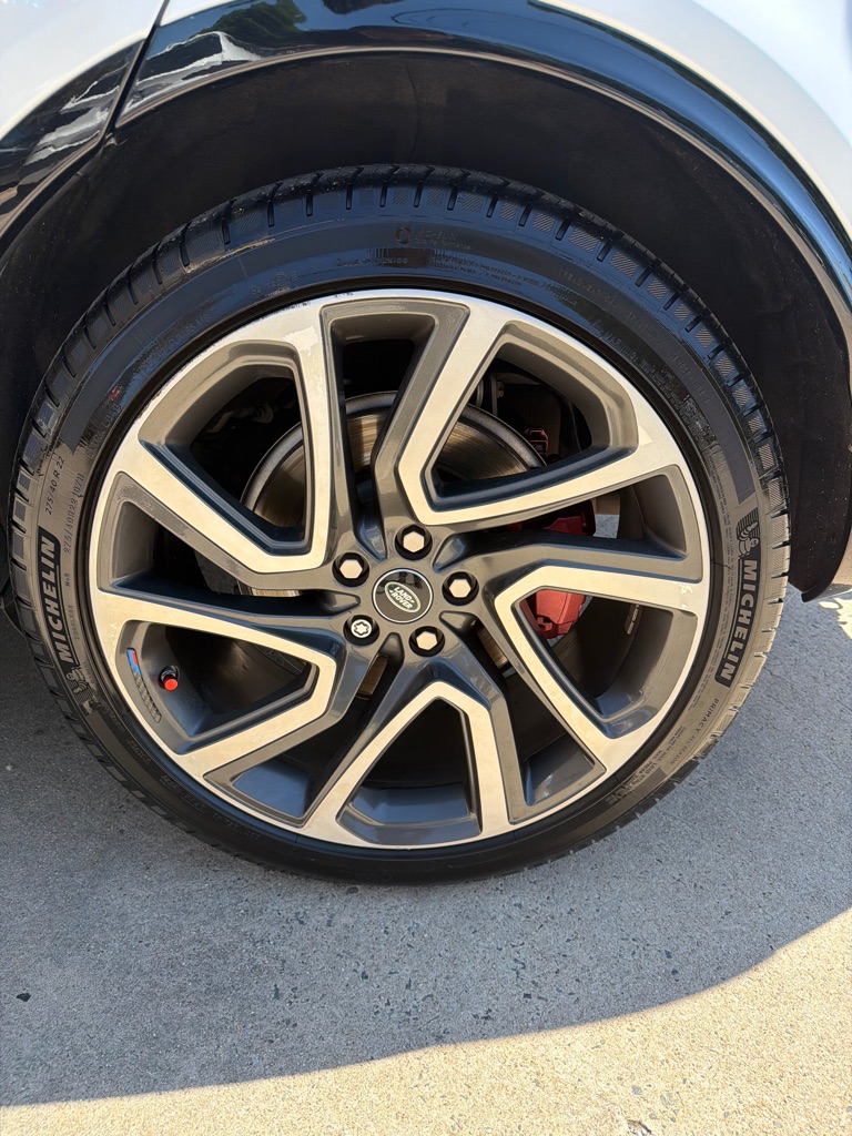 Photo 10 of this LAND ROVER DISCOVERY
