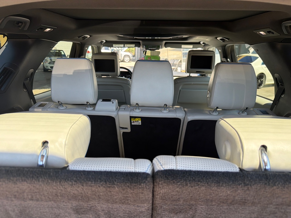 Photo 13 of this LAND ROVER DISCOVERY
