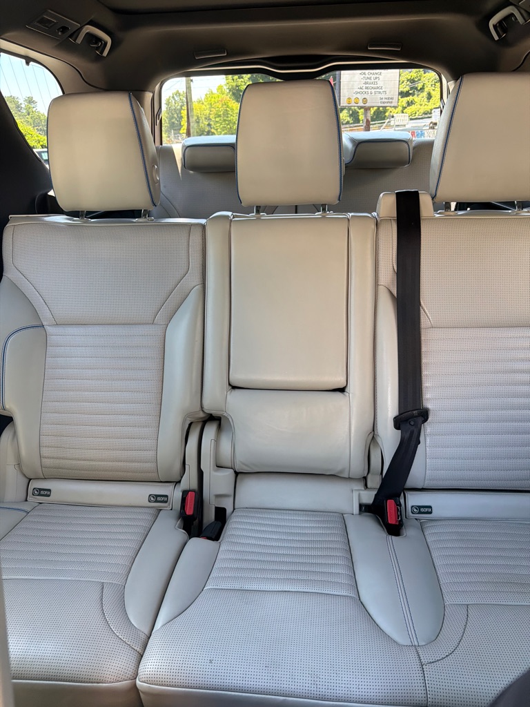 Photo 22 of this LAND ROVER DISCOVERY