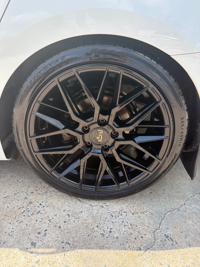 Photo 8 of this VOLKSWAGEN JETTA