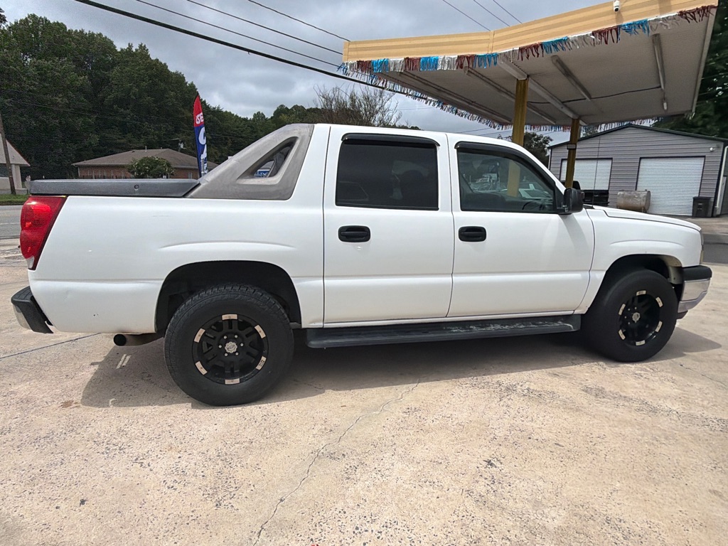 Photo 8 of this CHEVROLET AVALANCHE