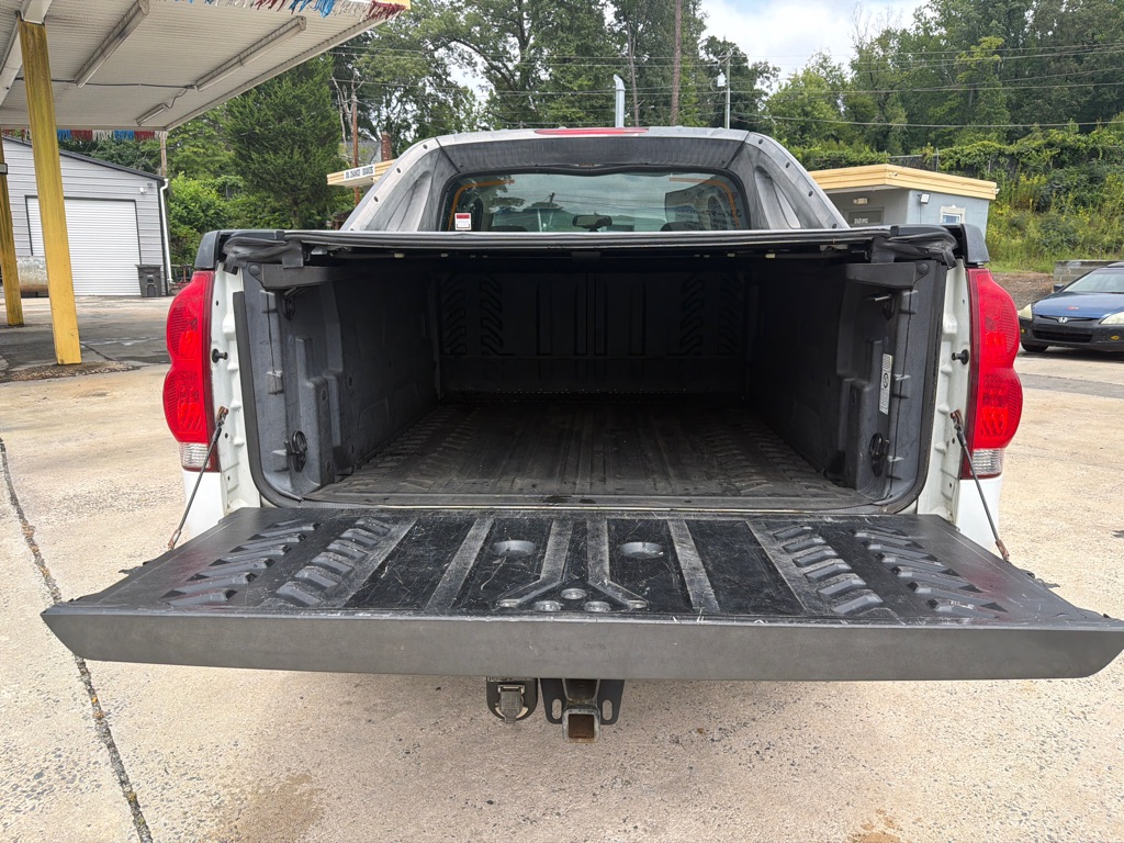 Photo 10 of this CHEVROLET AVALANCHE