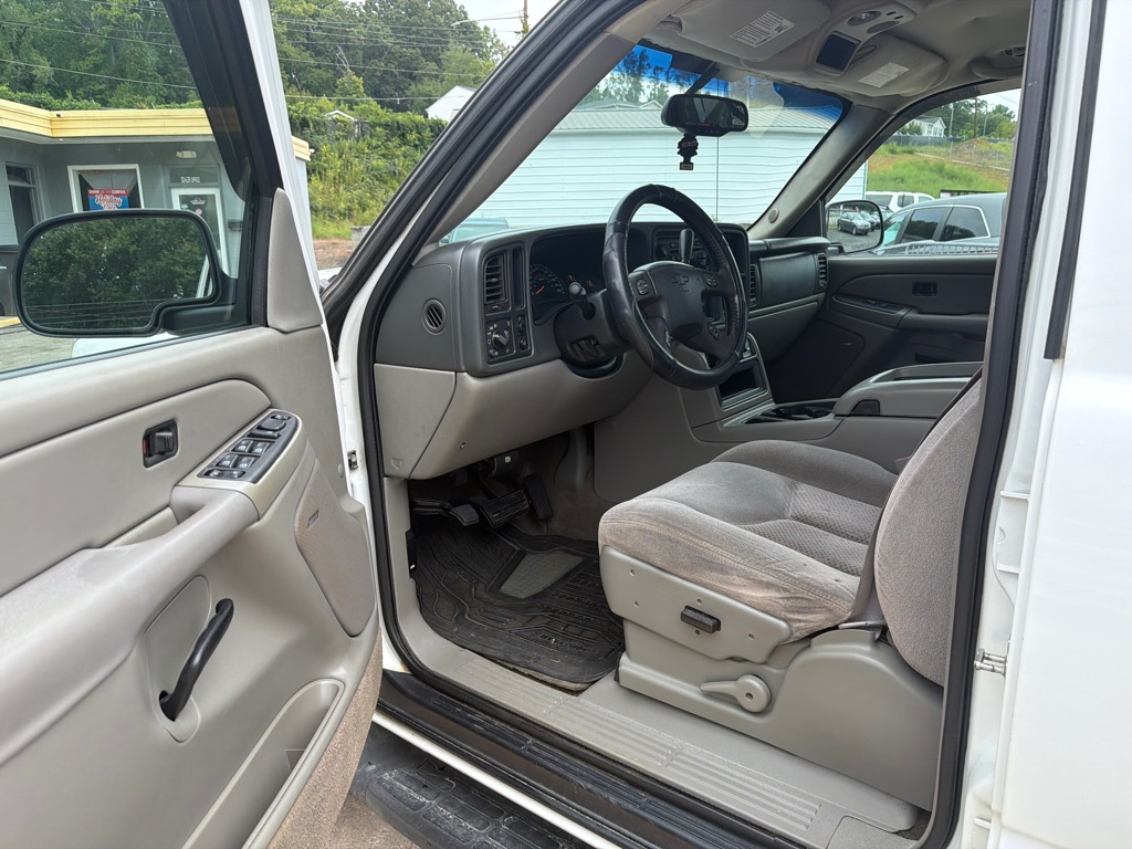 Photo 13 of this CHEVROLET AVALANCHE