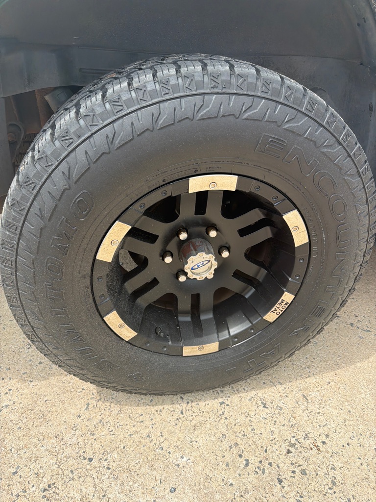 Photo 9 of this CHEVROLET AVALANCHE