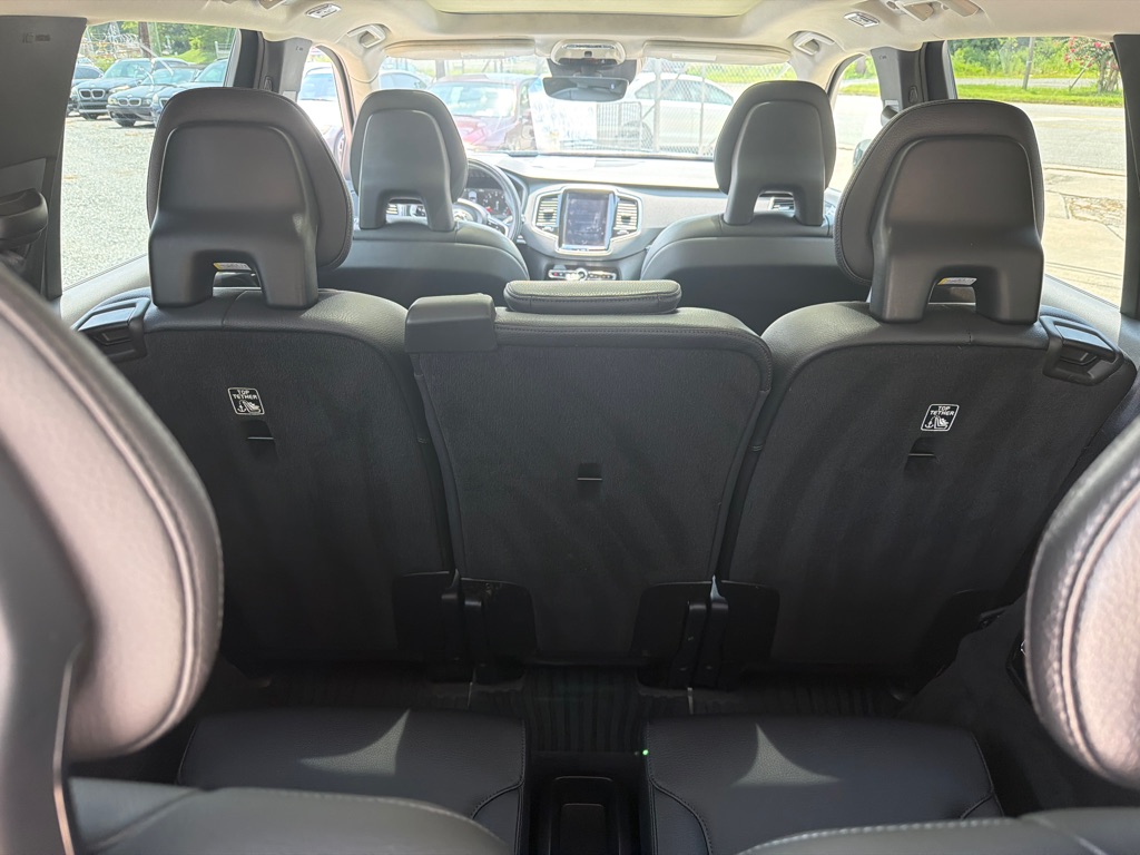 Photo 11 of this VOLVO XC90