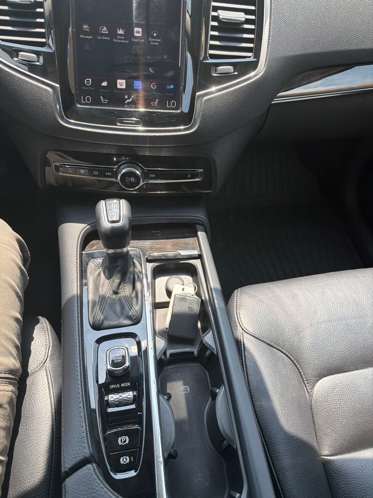 Photo 19 of this VOLVO XC90