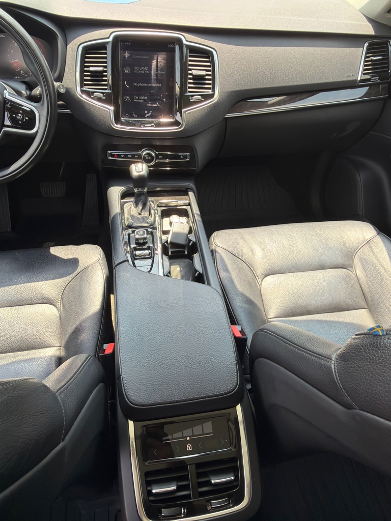 Photo 15 of this VOLVO XC90