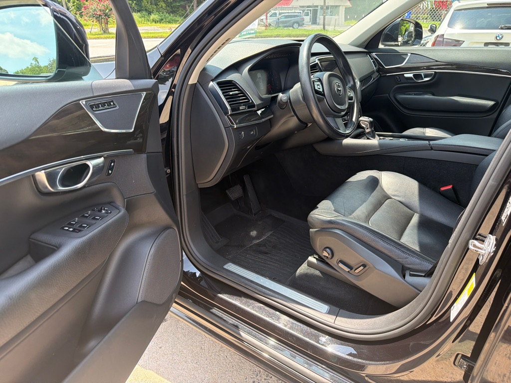 Photo 16 of this VOLVO XC90