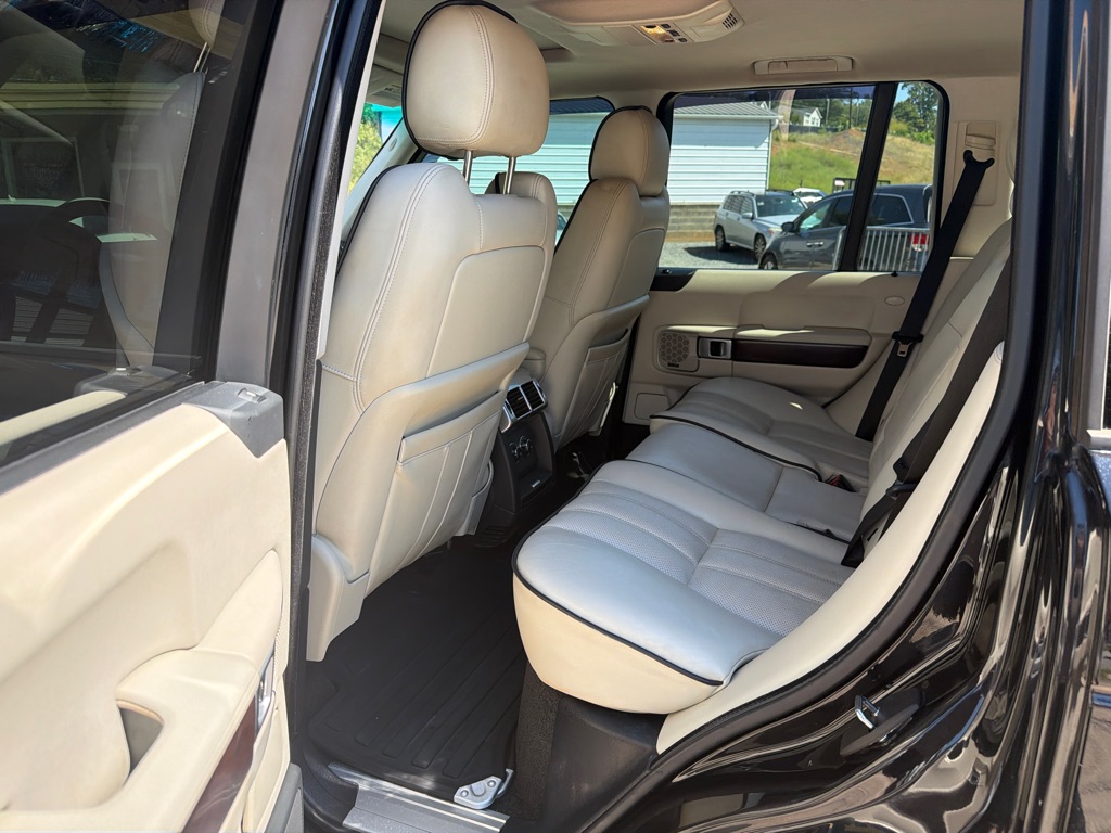 Photo 12 of this LAND ROVER RANGE ROVER