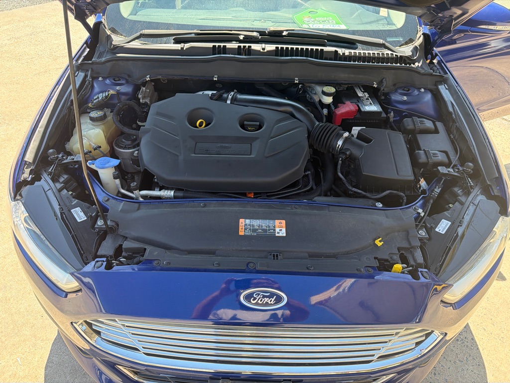Photo 20 of this FORD FUSION