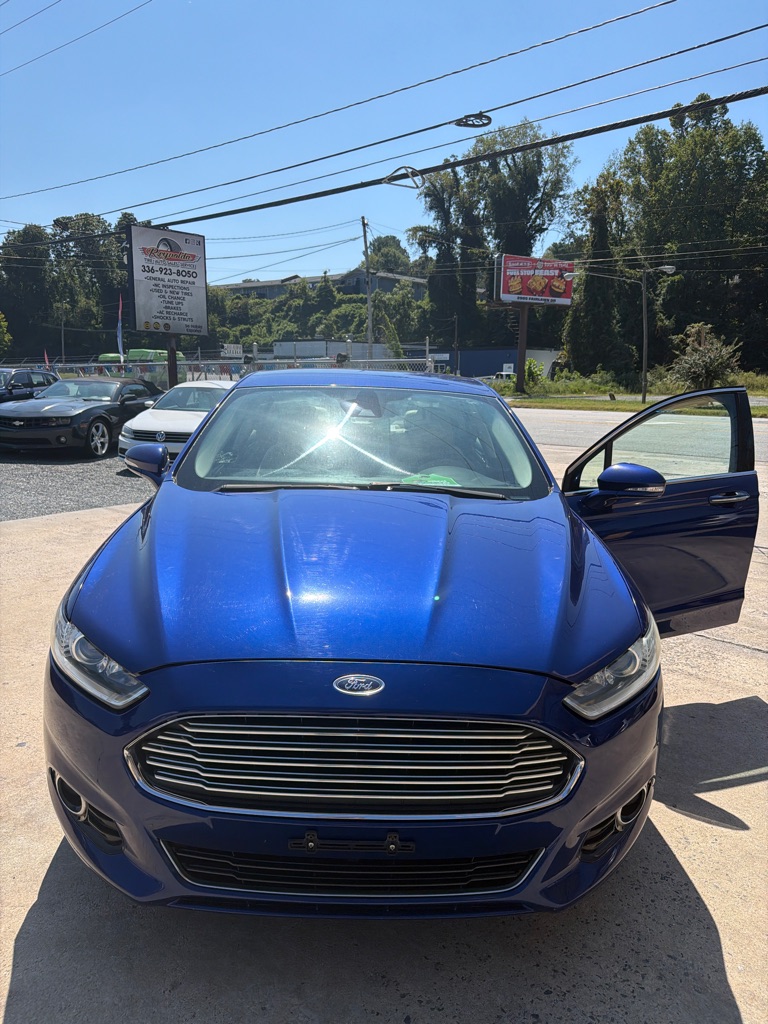 Photo 21 of this FORD FUSION