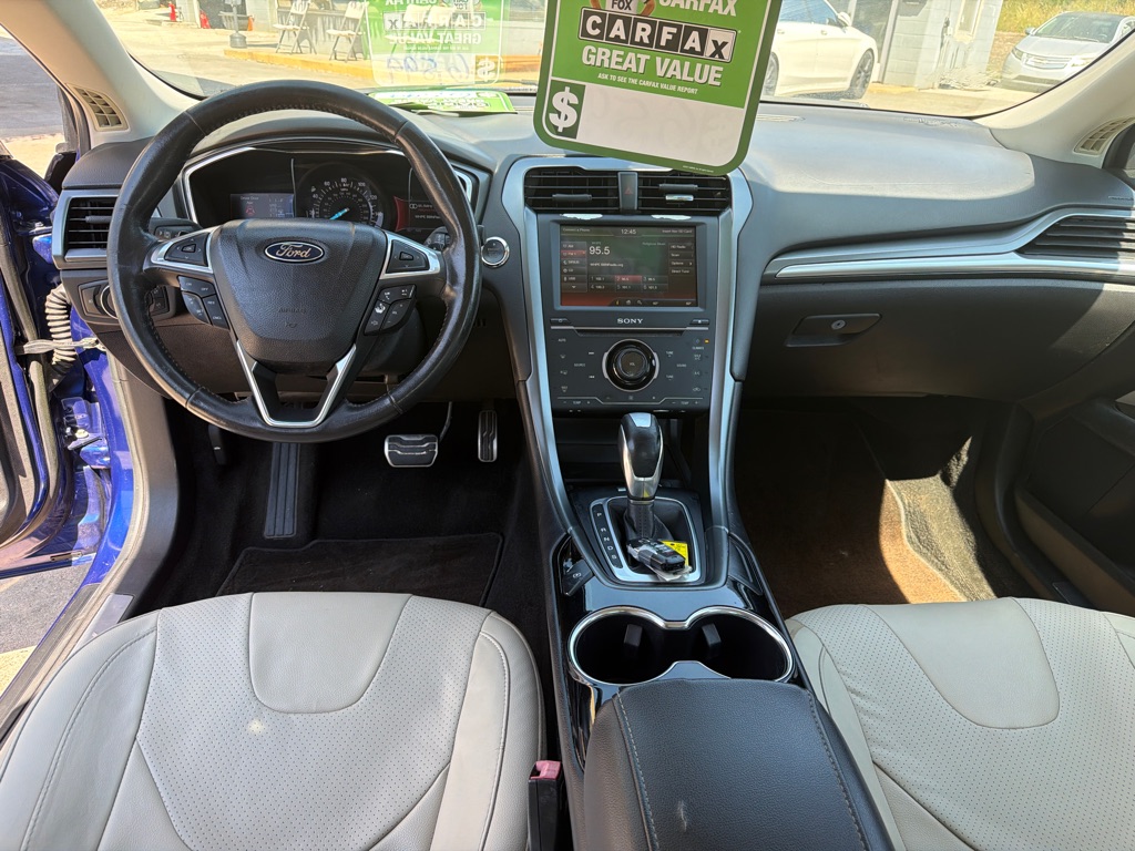 Photo 13 of this FORD FUSION