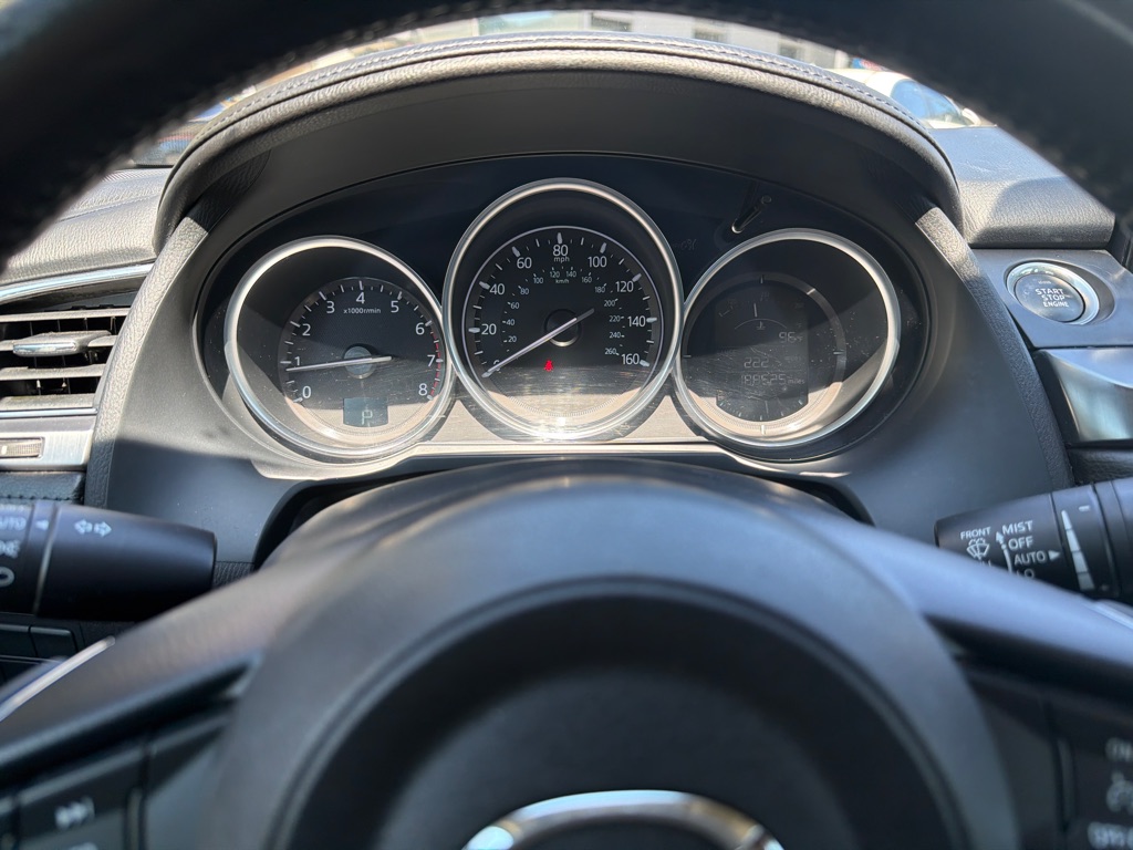 Photo 13 of this MAZDA 6