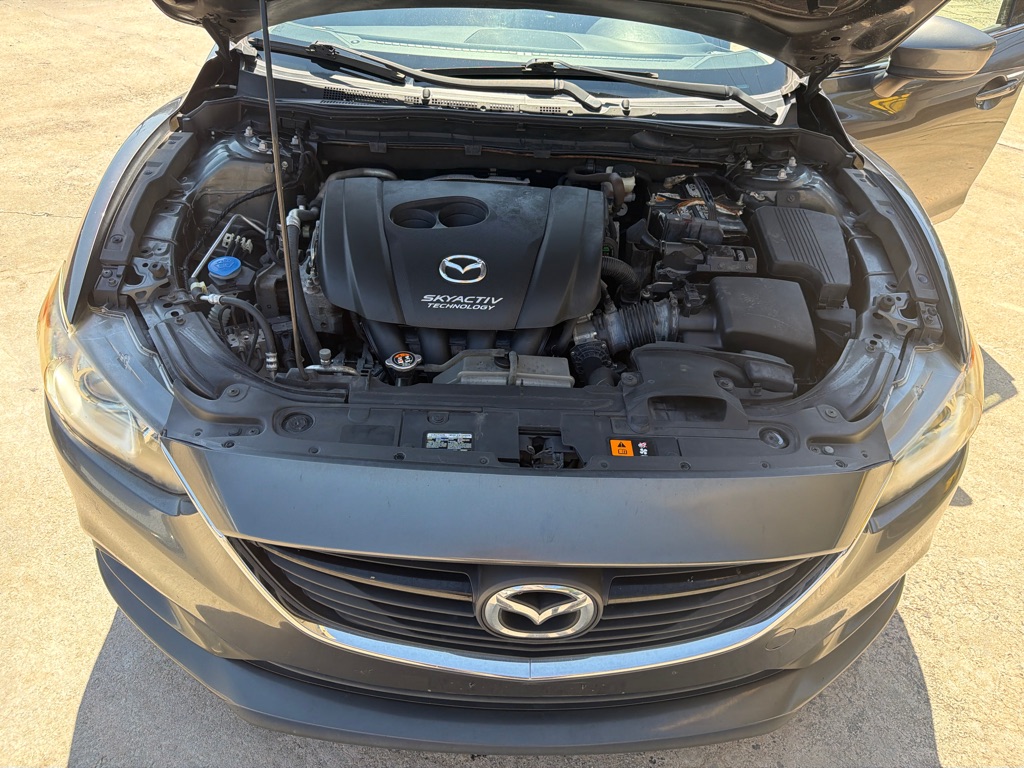 Photo 18 of this MAZDA 6