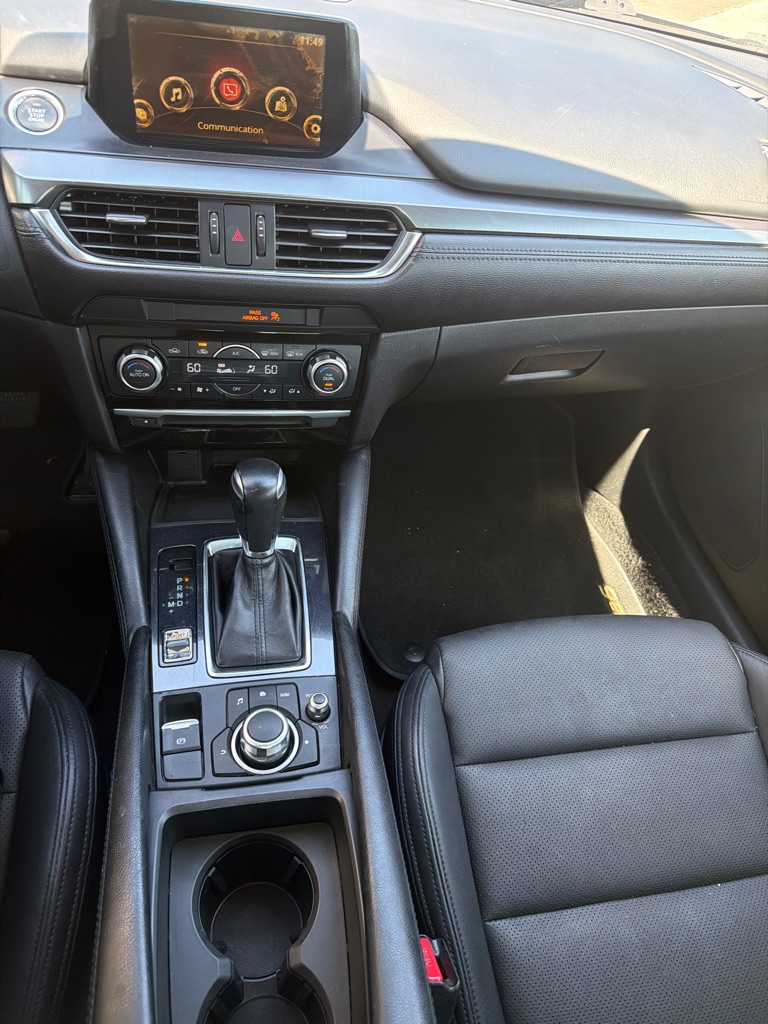 Photo 15 of this MAZDA 6