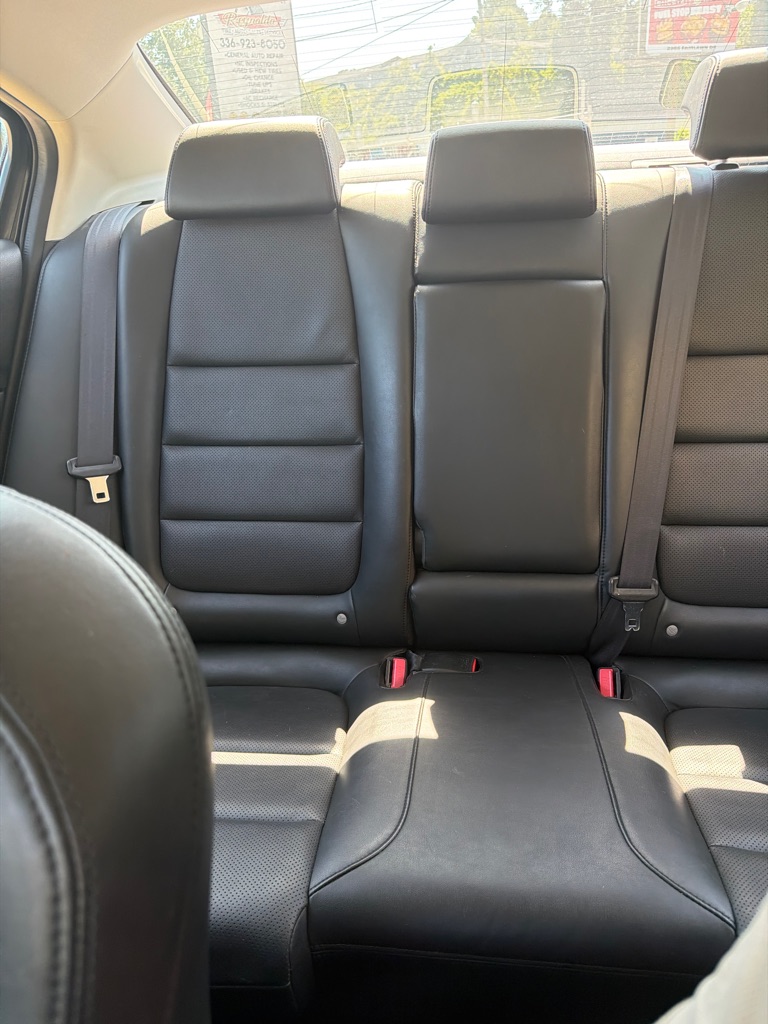 Photo 16 of this MAZDA 6