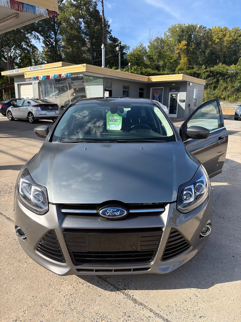Photo 18 of this FORD FOCUS