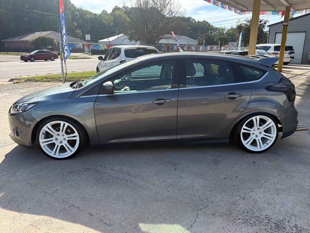 Photo 4 of this FORD FOCUS