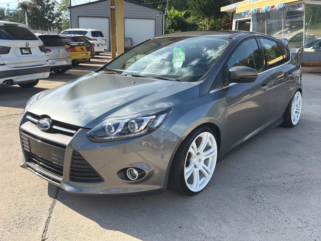 Photo 3 of this FORD FOCUS