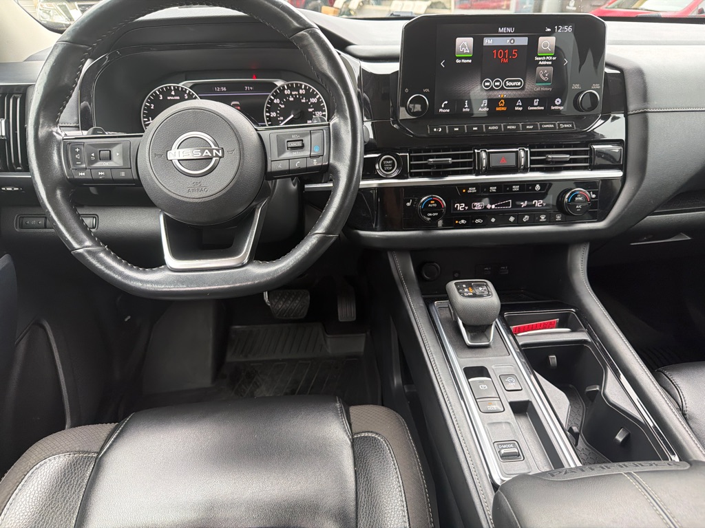 Photo 13 of this NISSAN PATHFINDER
