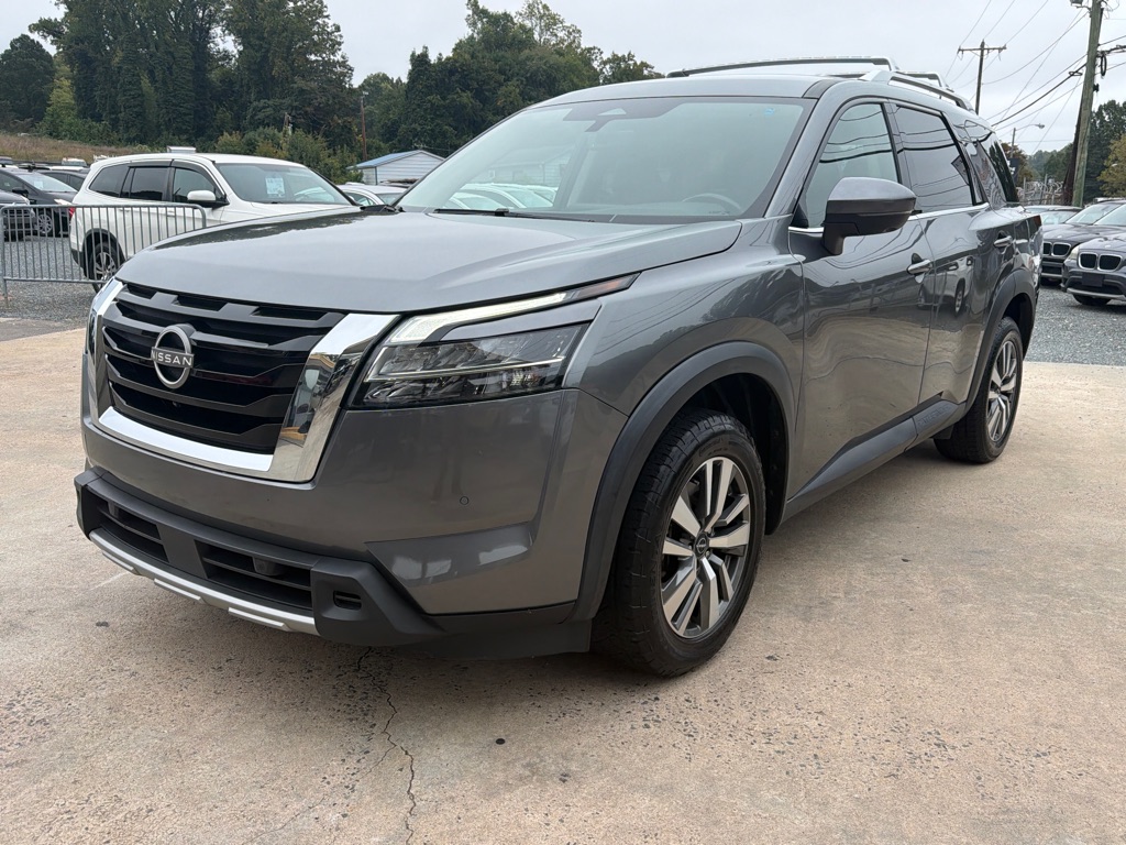 Photo 3 of this NISSAN PATHFINDER