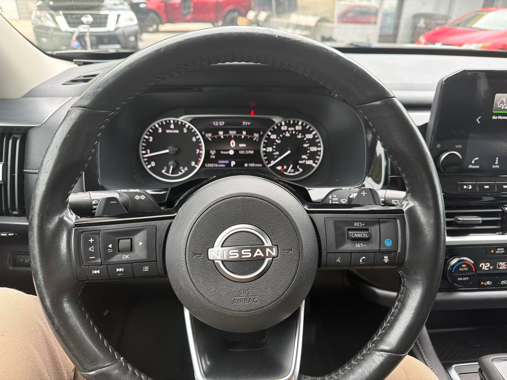 Photo 19 of this NISSAN PATHFINDER