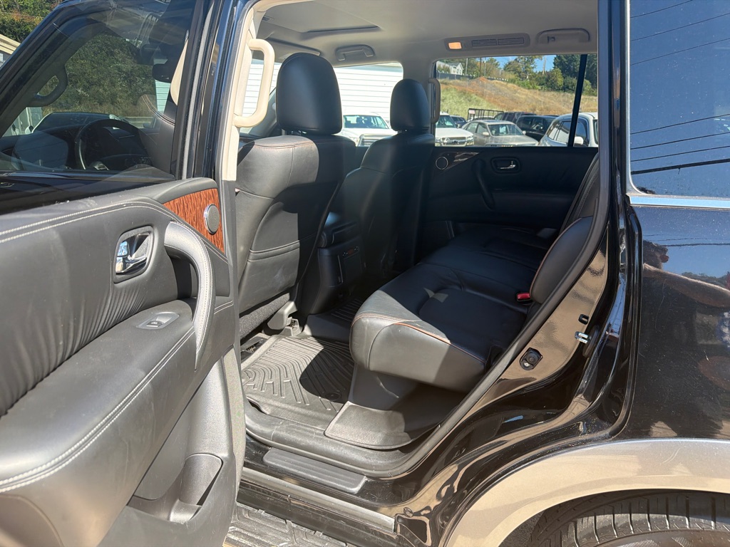 Photo 11 of this NISSAN ARMADA