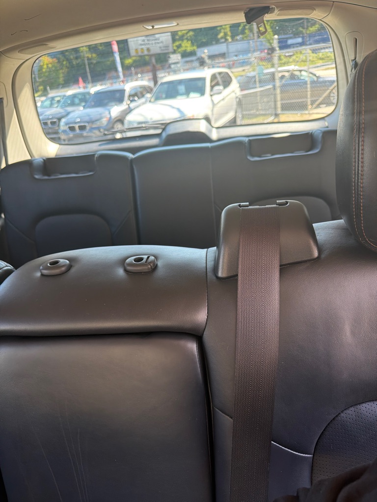 Photo 13 of this NISSAN ARMADA