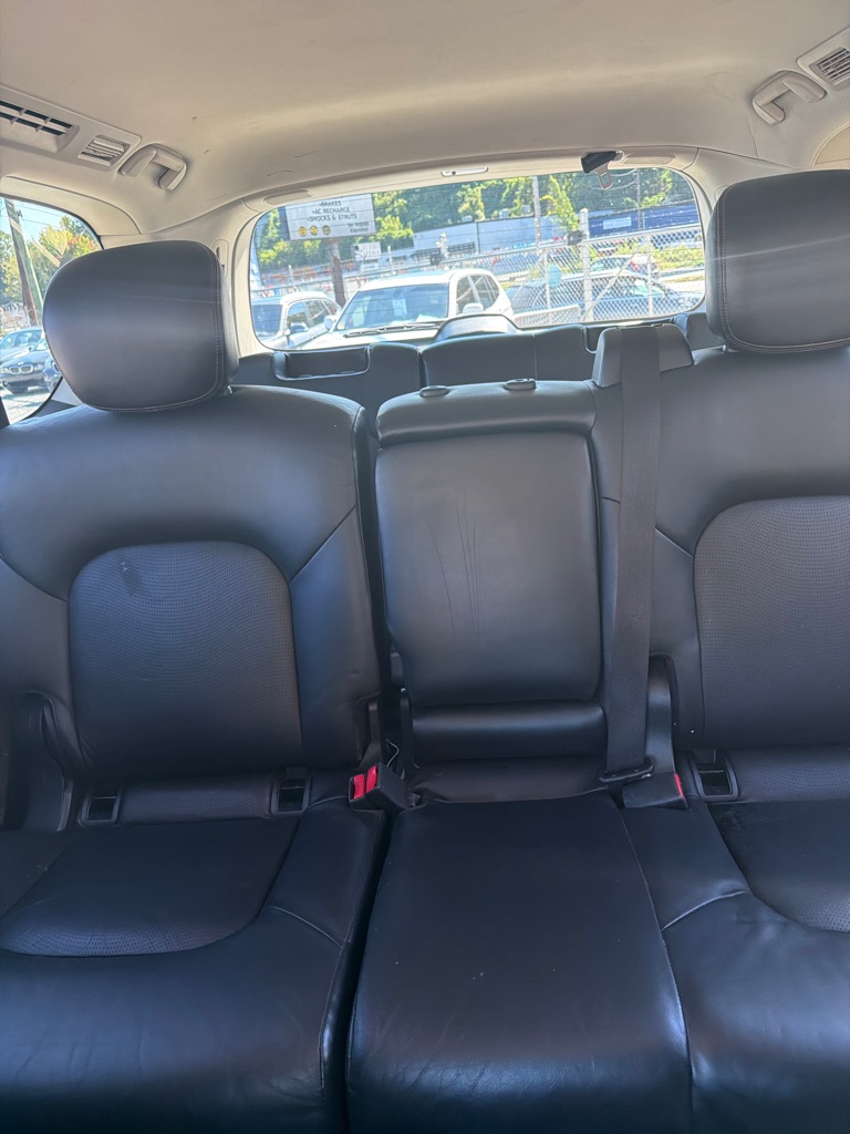 Photo 16 of this NISSAN ARMADA