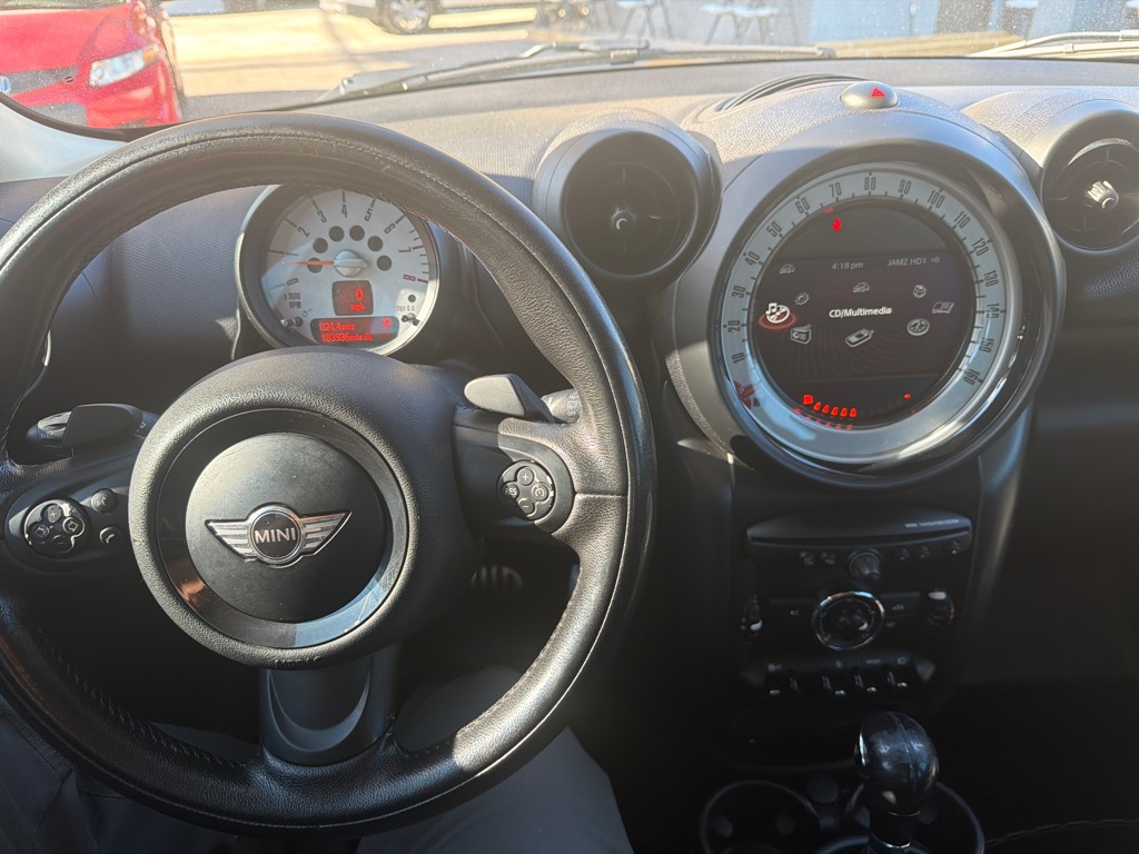 Photo 15 of this MINI COOPER