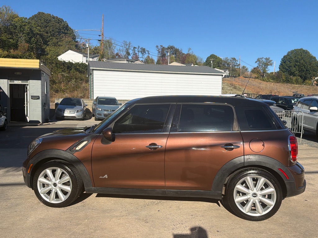 Photo 4 of this MINI COOPER