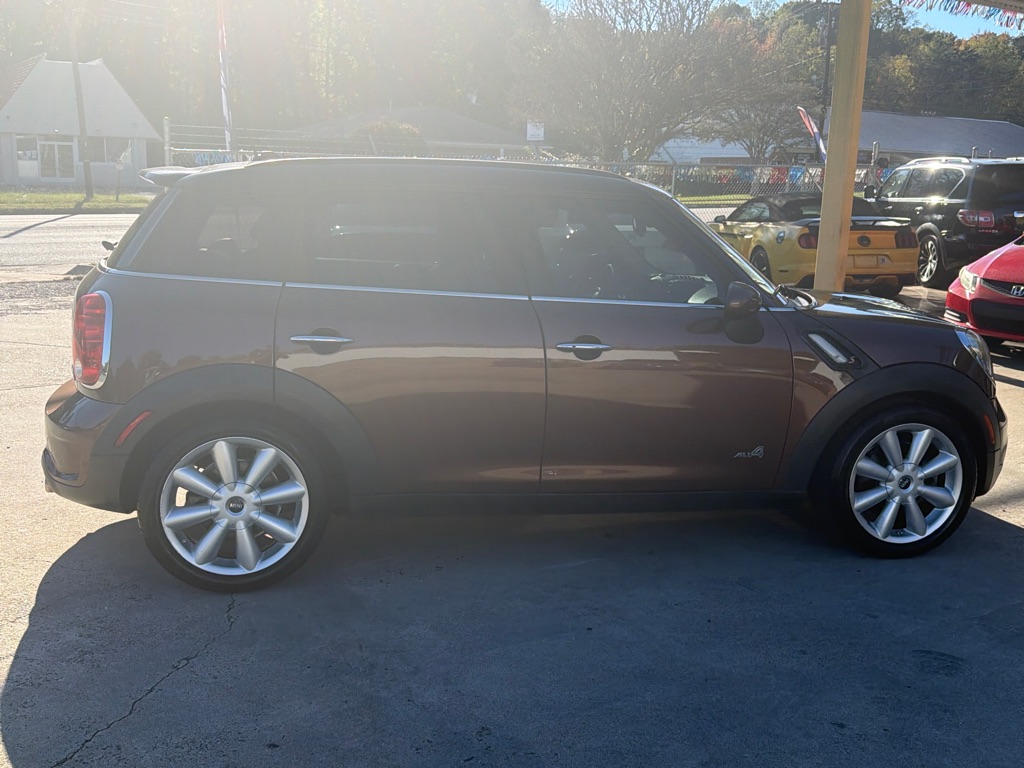 Photo 8 of this MINI COOPER