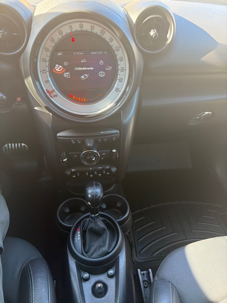 Photo 16 of this MINI COOPER