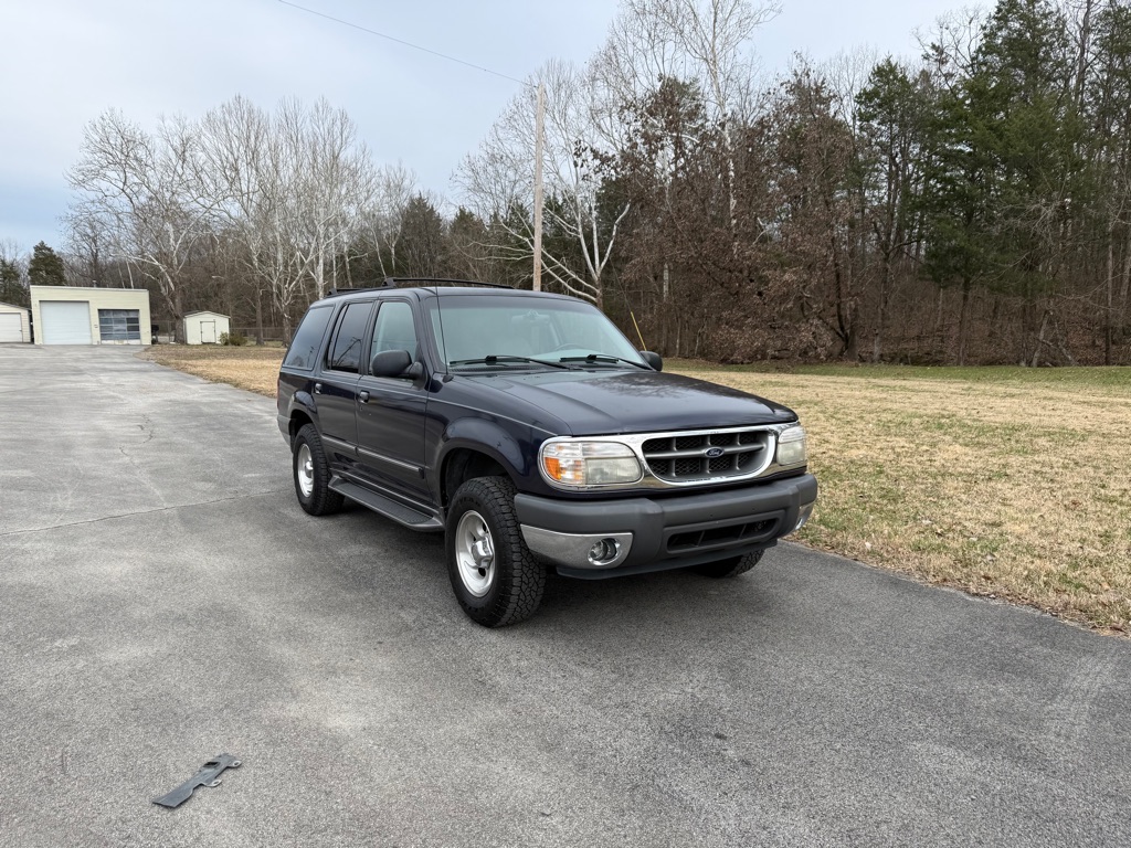 2001 Ford Explorer XLT's photo