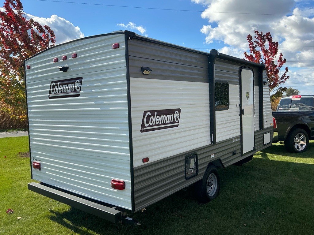 Photo 4 of this COLEMAN 17B