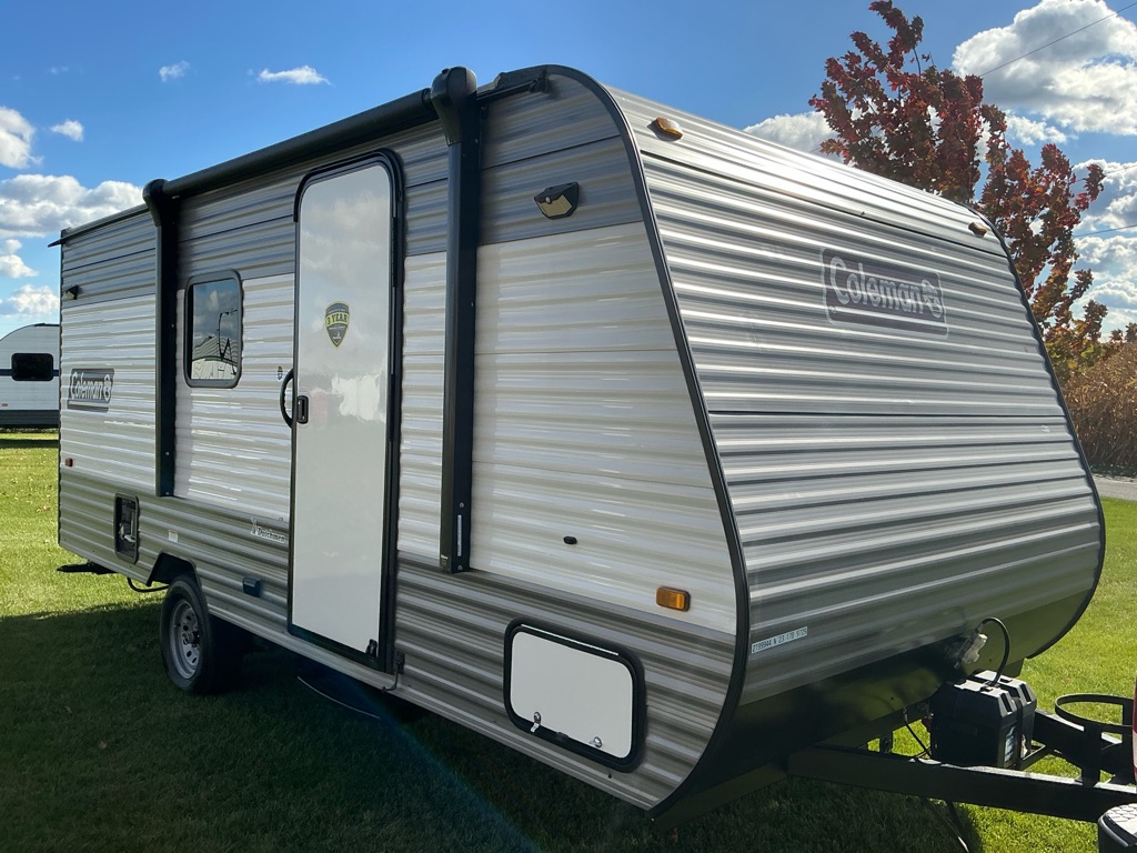 Photo 6 of this COLEMAN 17B