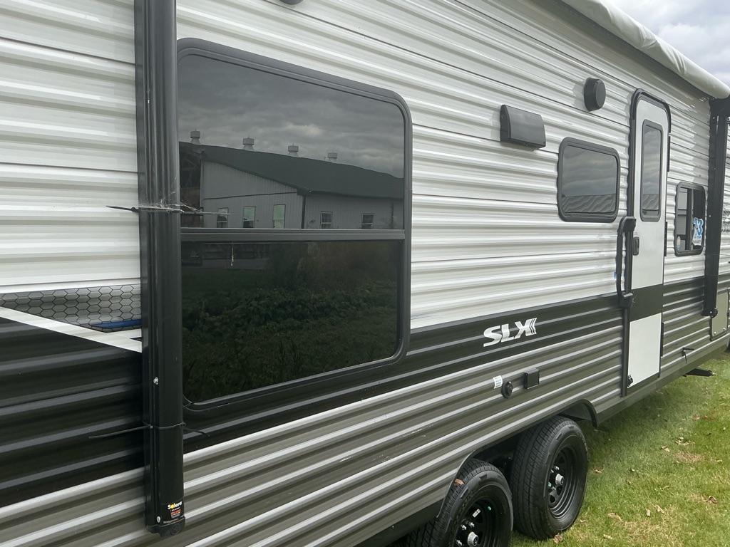 Photo 3 of this JAYCO 210QB