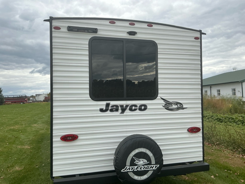 Photo 4 of this JAYCO 210QB