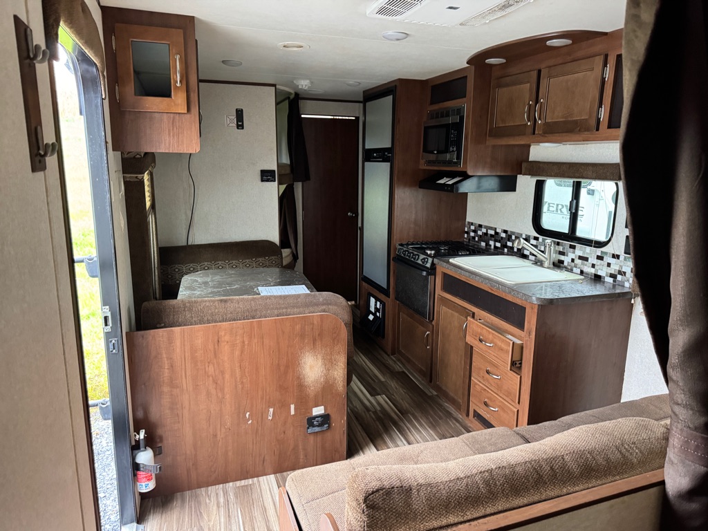 Photo 10 of this JAYCO 26BH