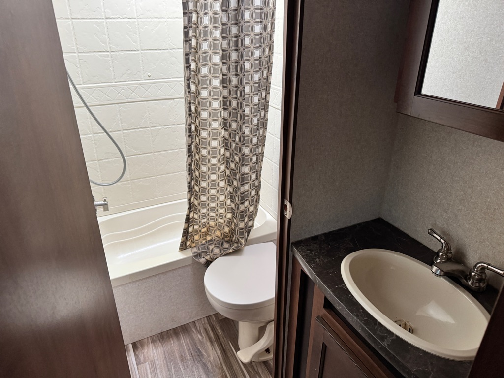 Photo 13 of this JAYCO 26BH