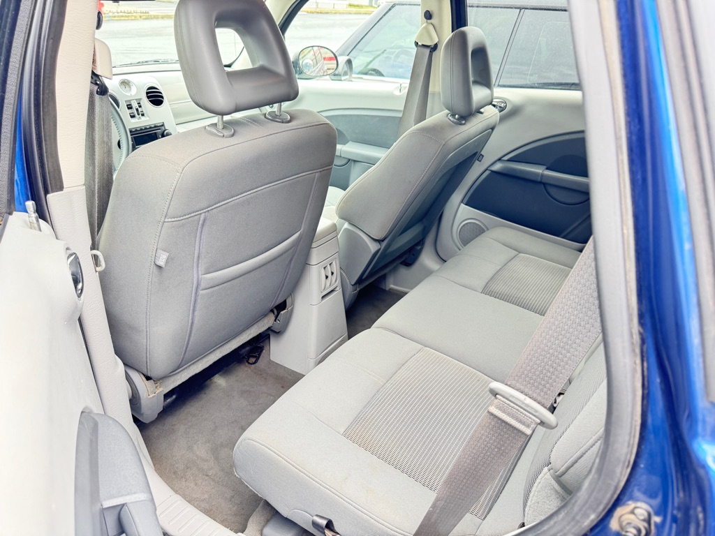 Photo 16 of this CHRYSLER PT CRUISER