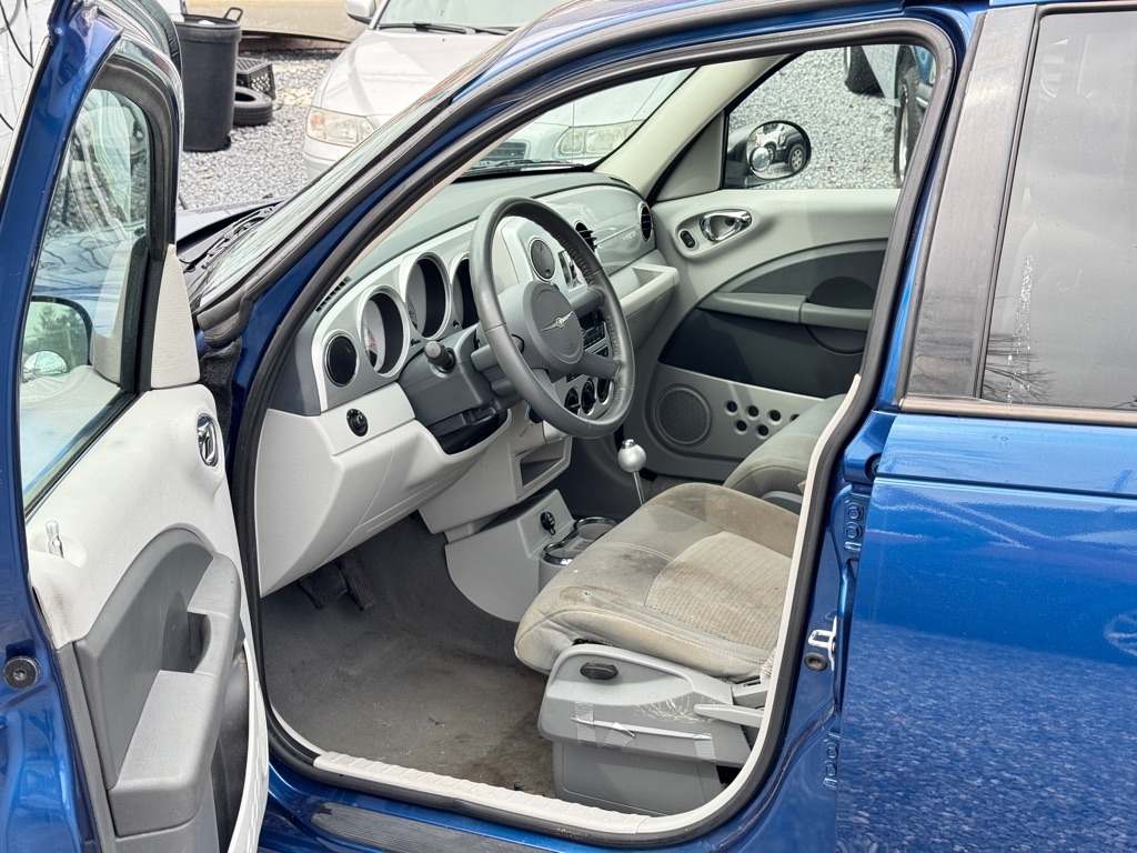 Photo 13 of this CHRYSLER PT CRUISER