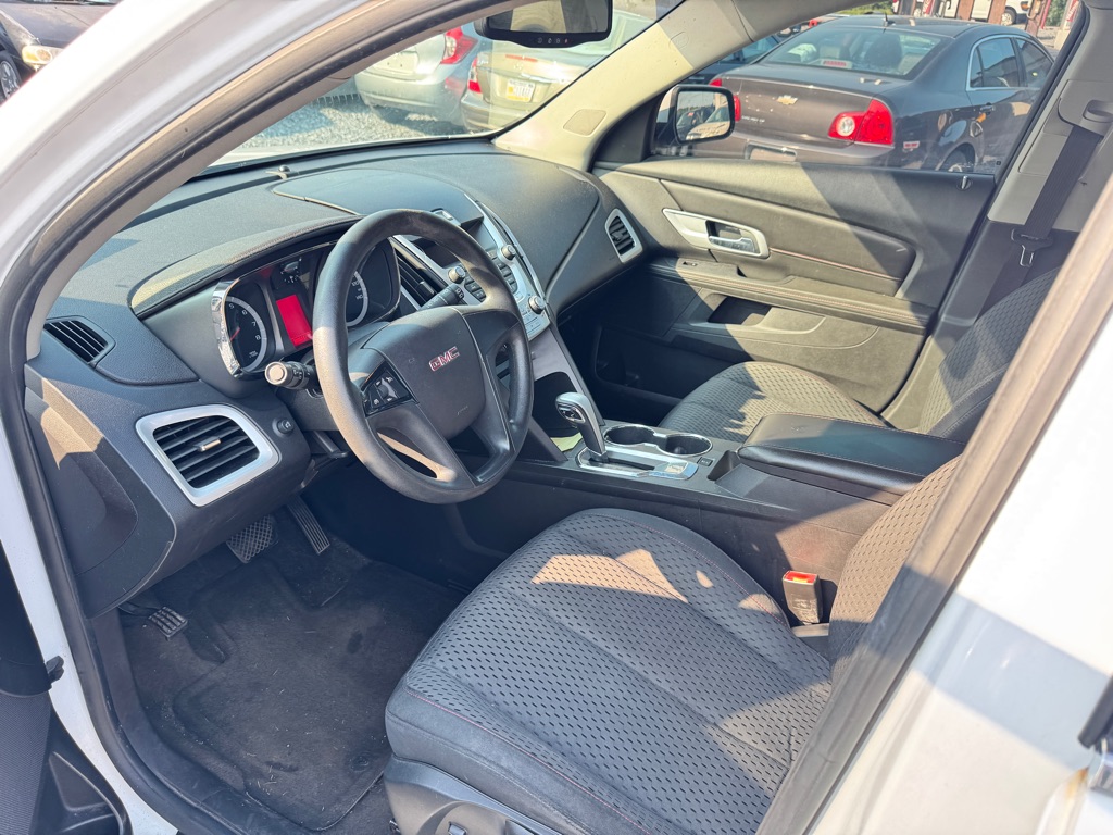 Photo 11 of this GMC TERRAIN