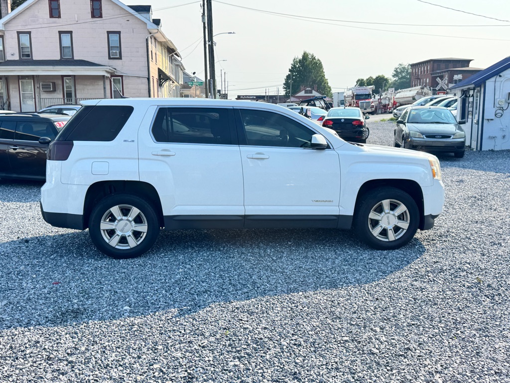 Photo 4 of this GMC TERRAIN