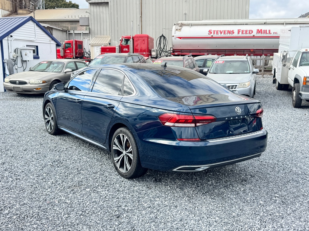 Photo 6 of this VOLKSWAGEN PASSAT