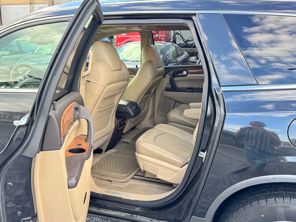 Photo 9 of this BUICK ENCLAVE