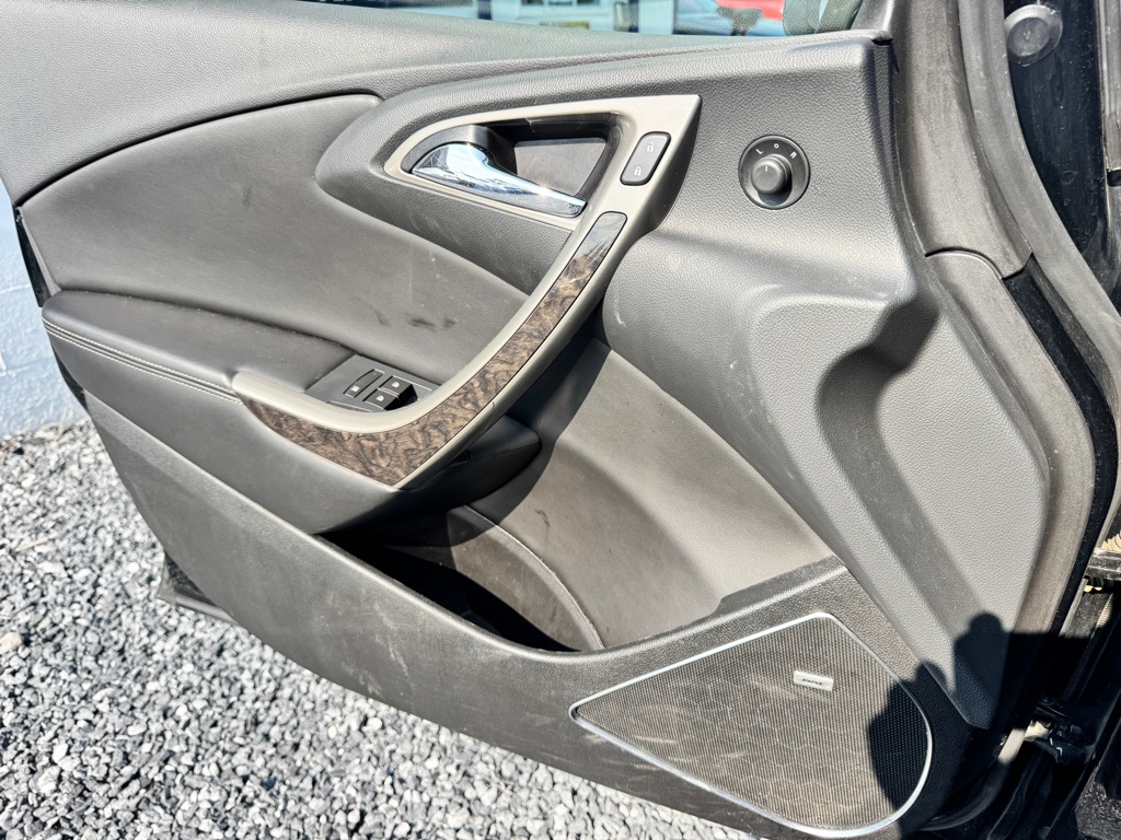 Photo 11 of this BUICK VERANO