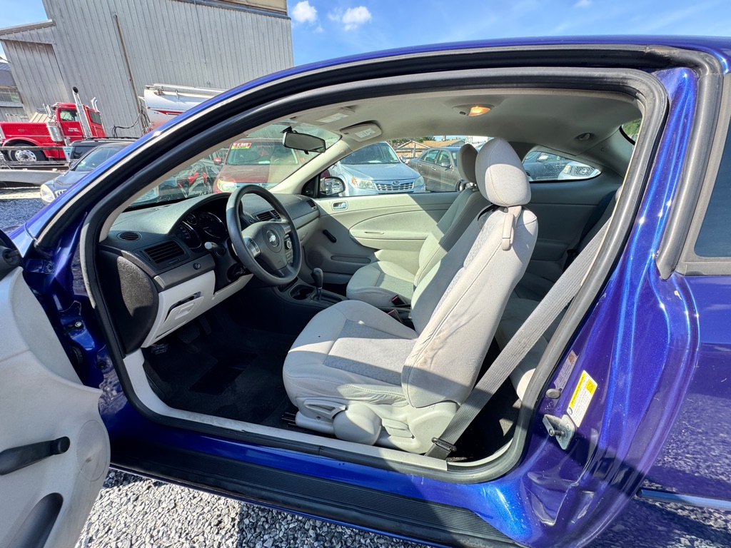Photo 7 of this CHEVROLET COBALT
